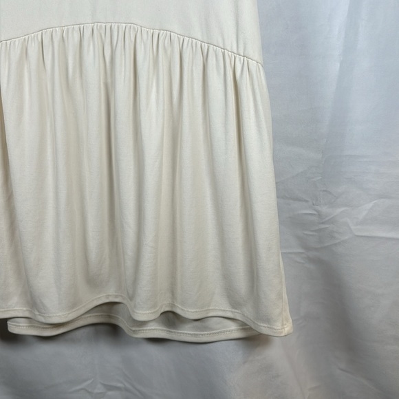 TIME AND TRU TANK TOP SIZE(M) - Picture 3 of 7